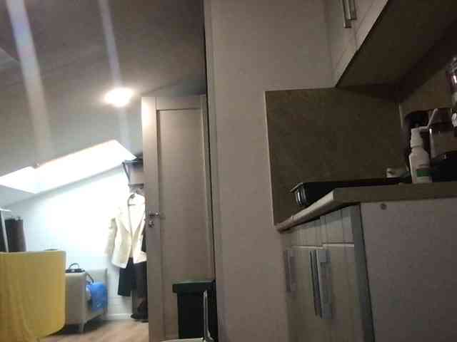 MilaBi-192569 webcam