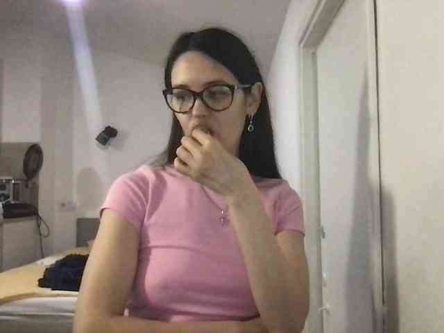 MilaBi-192569 webcam