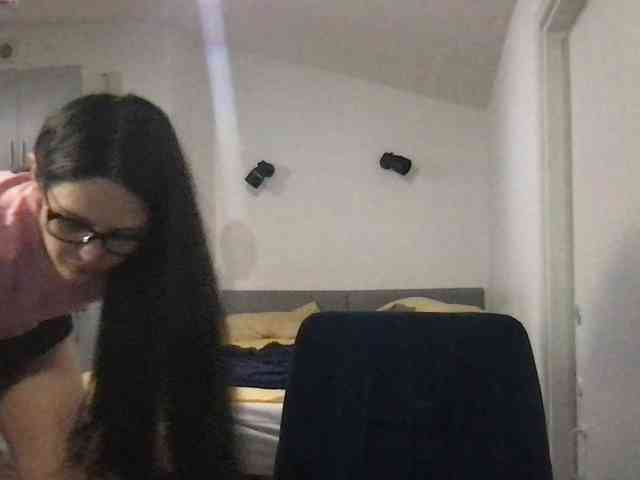 MilaBi-192569 webcam