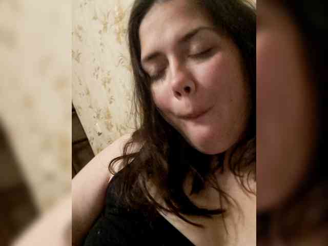 Naturally_Mom webcam