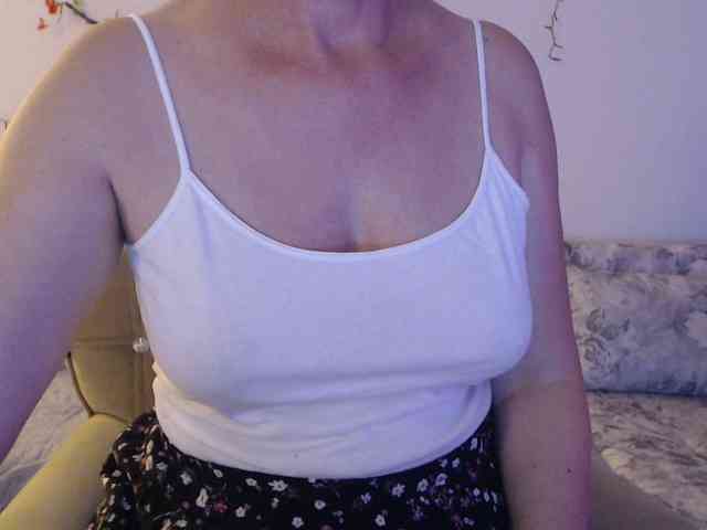 goodSnowQueen webcam