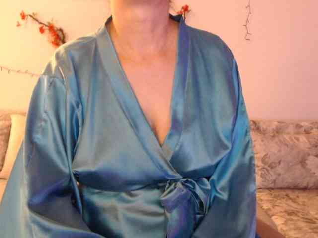 goodSnowQueen webcam