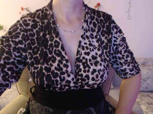 goodSnowQueen webcam