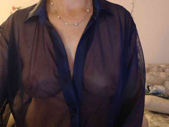 goodSnowQueen webcam