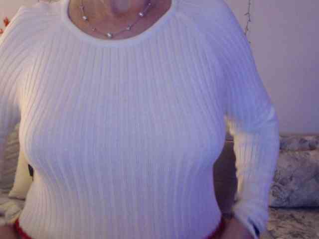goodSnowQueen webcam