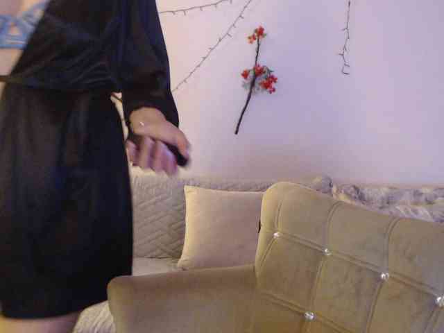 goodSnowQueen webcam