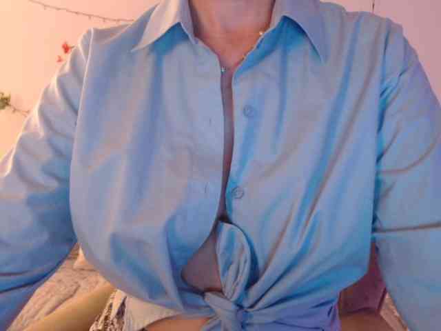 goodSnowQueen webcam