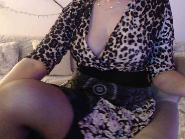 goodSnowQueen webcam