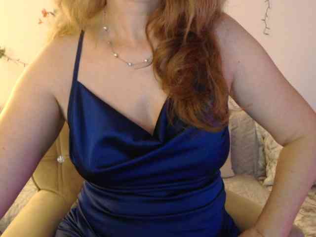 goodSnowQueen webcam