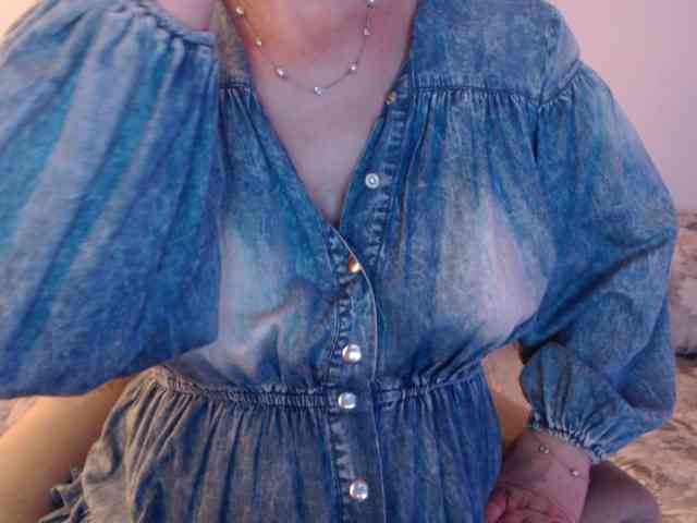 goodSnowQueen webcam