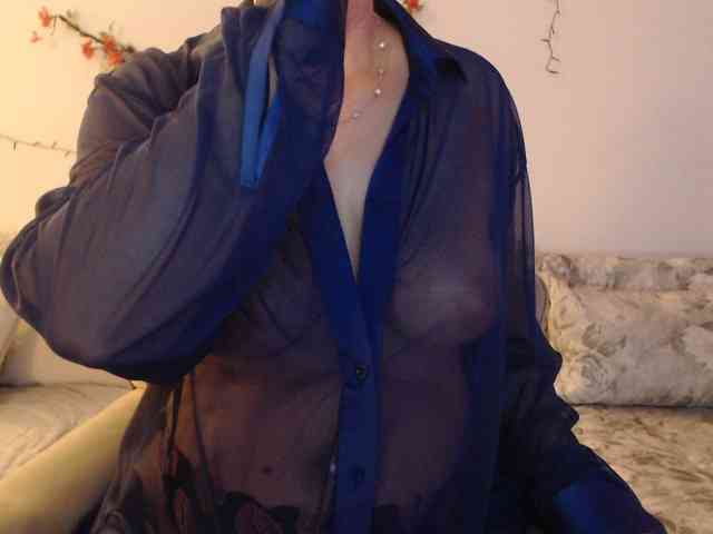 goodSnowQueen webcam