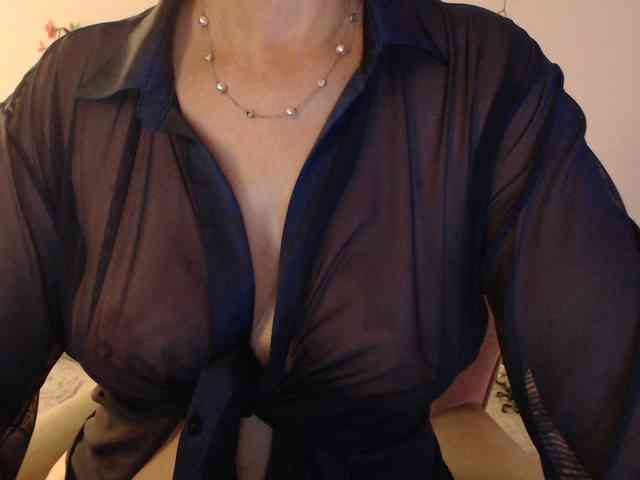 goodSnowQueen webcam