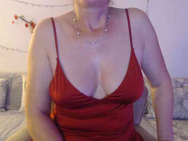 goodSnowQueen webcam