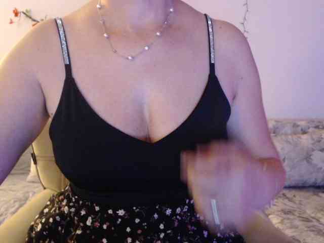 goodSnowQueen webcam