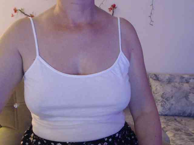 goodSnowQueen webcam