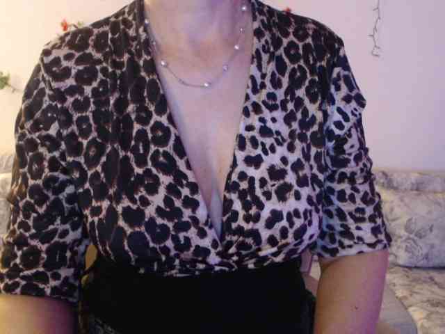 goodSnowQueen webcam