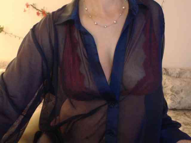 goodSnowQueen webcam