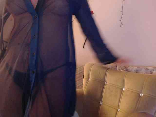 goodSnowQueen webcam