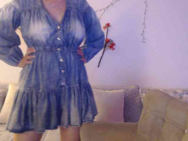 goodSnowQueen webcam