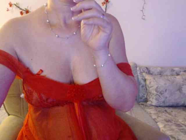 goodSnowQueen webcam