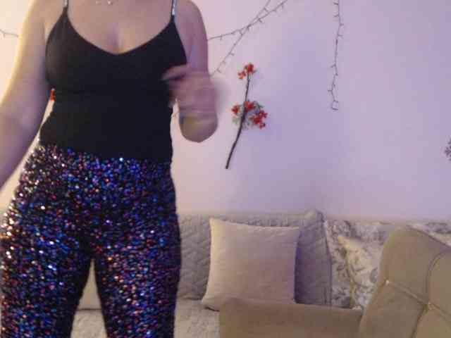 goodSnowQueen webcam