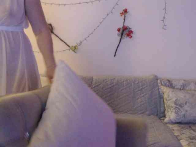 goodSnowQueen webcam