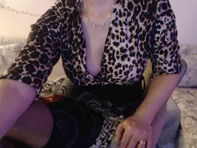 goodSnowQueen webcam