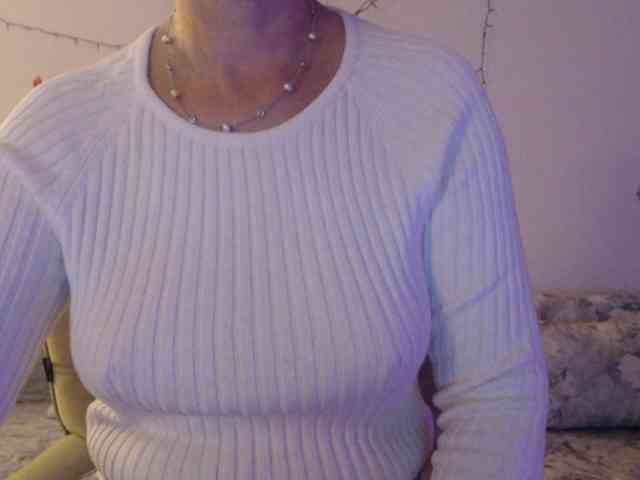 goodSnowQueen webcam