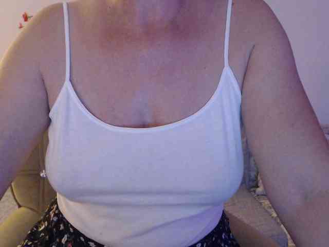 goodSnowQueen webcam