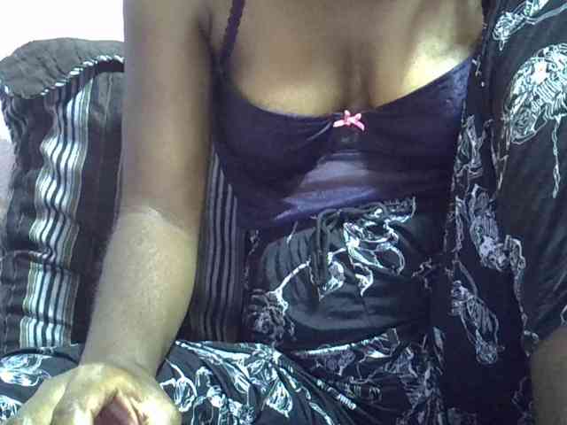Angelinah75 webcam