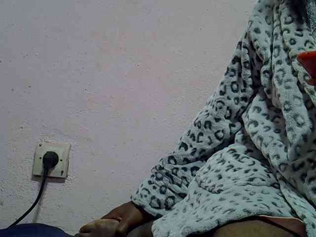 Angelinah75 webcam