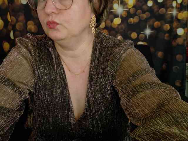 Golden_Lady webcam
