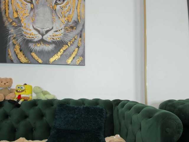 Entra en el chat con el modelo AnnaKarin AnnaKarin