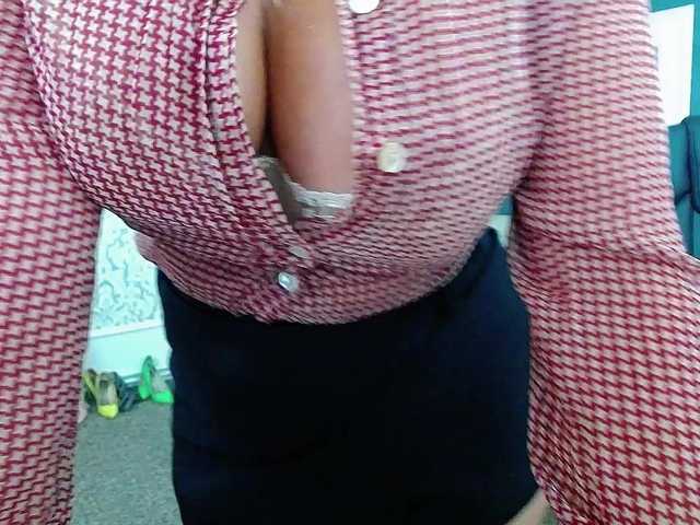 Miss-Kora webcam