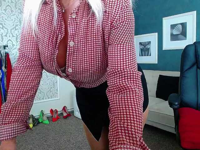 Miss-Kora webcam