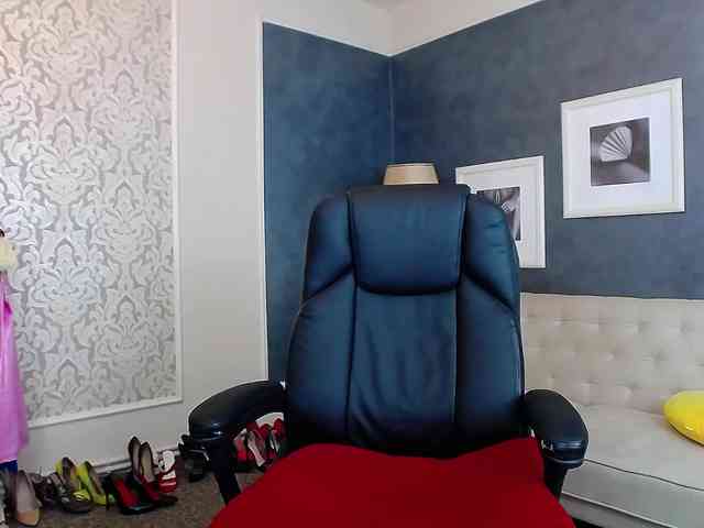 Miss-Kora webcam