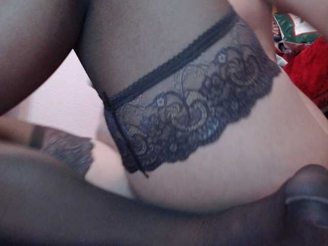 Entrez le videochat erotique avec le
modèle _AMBASSADOR_ _AMBASSADOR_