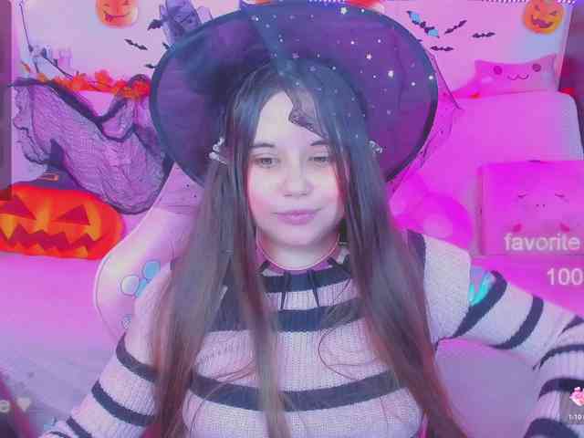 LoliSuccub webcam
