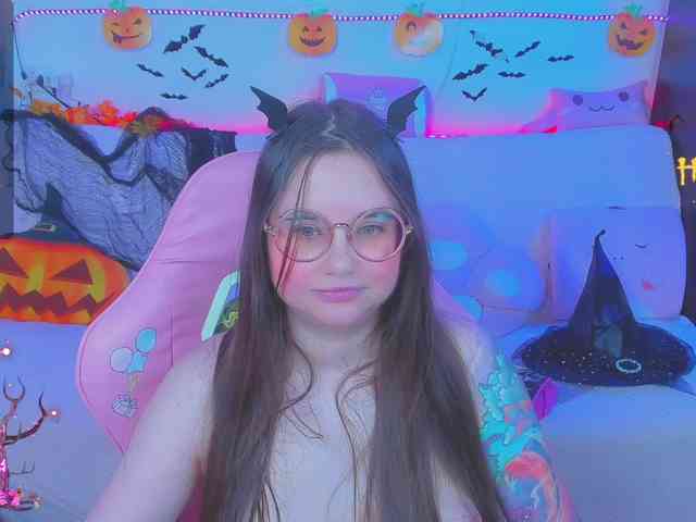 LoliSuccub webcam