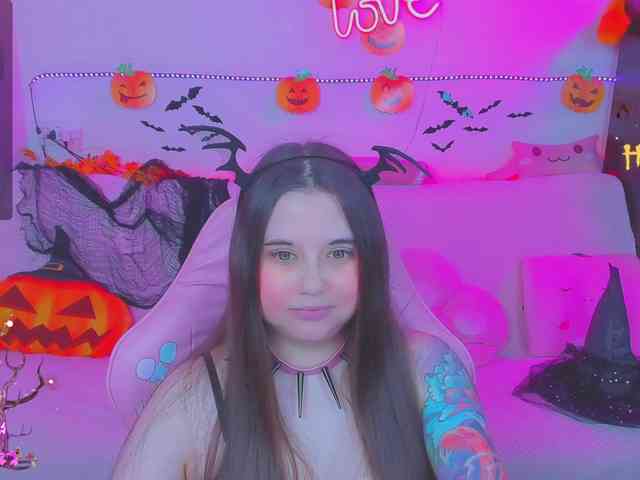 LoliSuccub webcam