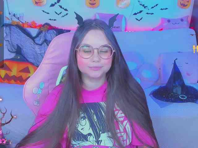 LoliSuccub webcam