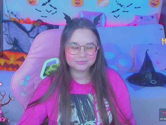 LoliSuccub webcam