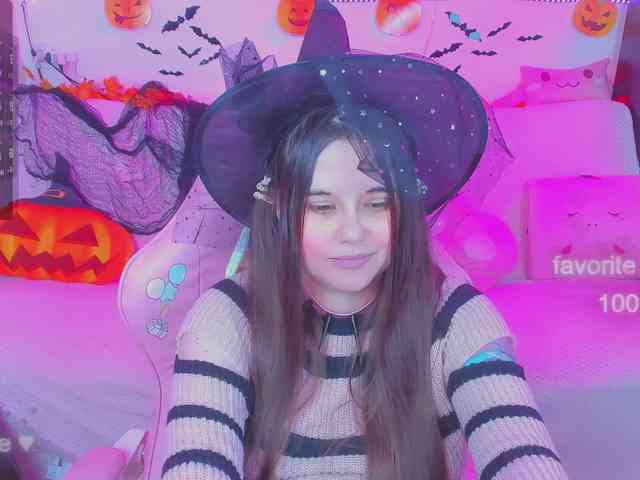 LoliSuccub webcam