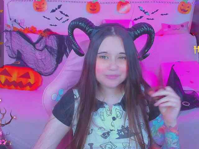 LoliSuccub webcam