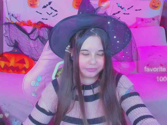 LoliSuccub webcam
