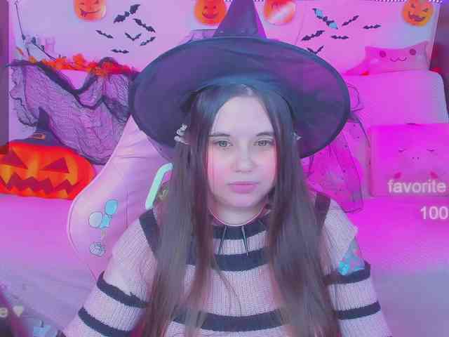 LoliSuccub webcam