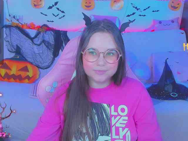 LoliSuccub webcam