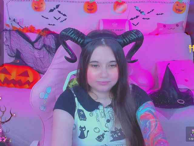 LoliSuccub webcam