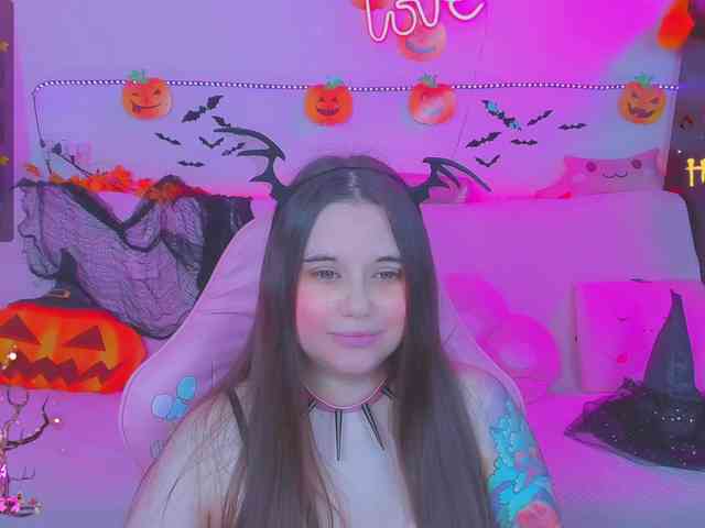 LoliSuccub webcam