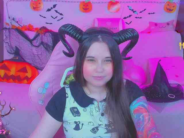LoliSuccub webcam